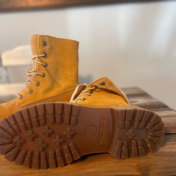 Timberland woman’s size 8 - Picture 5 of 5